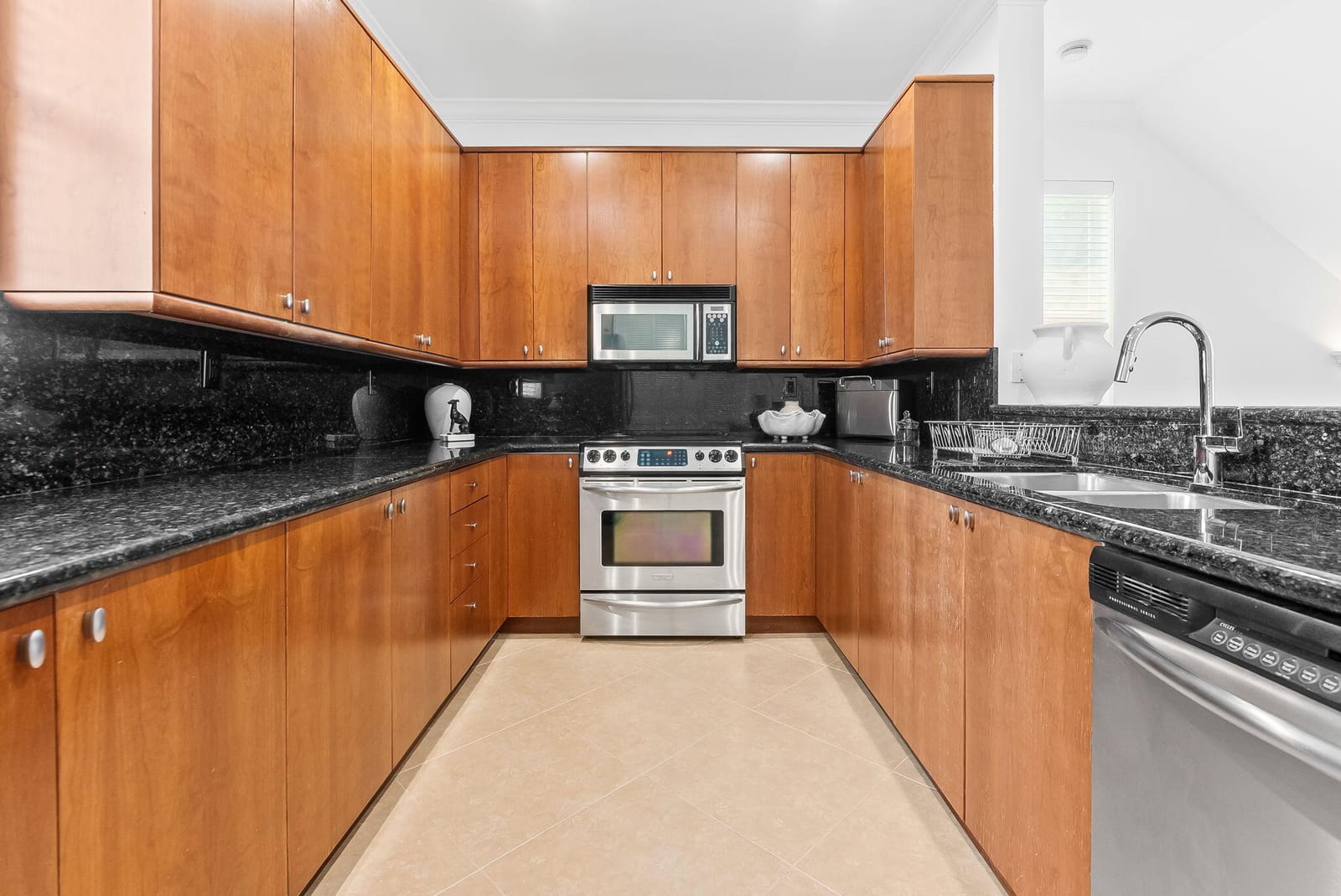 725 SW 4th Avenue — photo 5