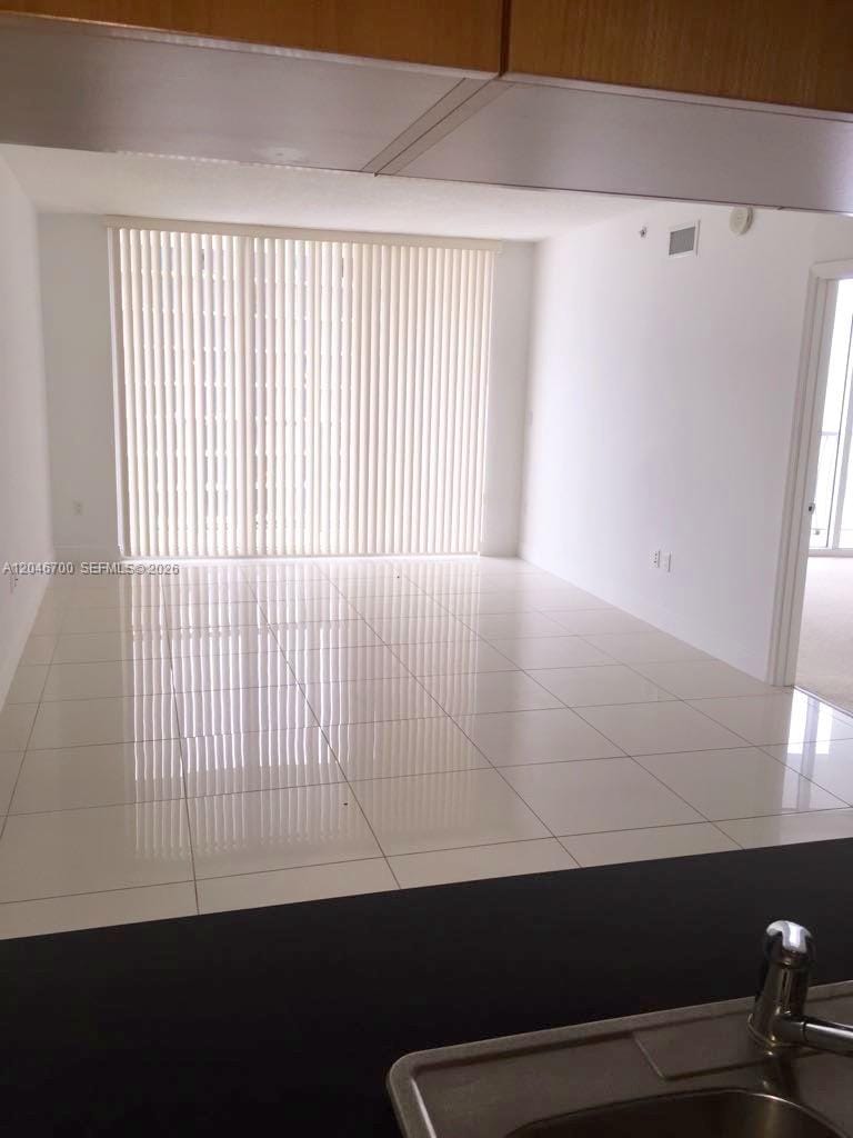 1750 N Bayshore Drive 5105 — photo 4