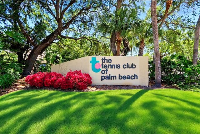 2788 Tennis Club Drive 101, West Palm Beach, FL 33417