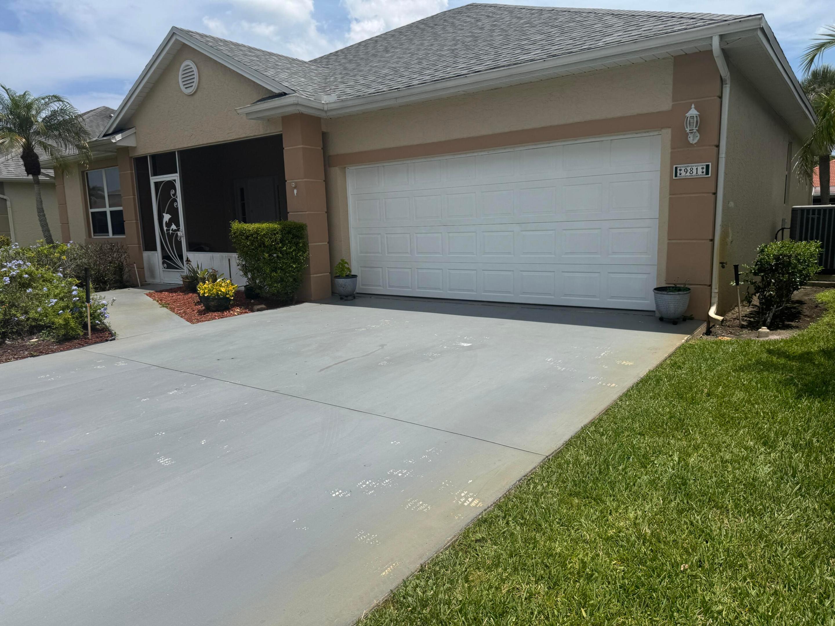 981 NW Tuscany Drive, Port St. Lucie, FL 34986
