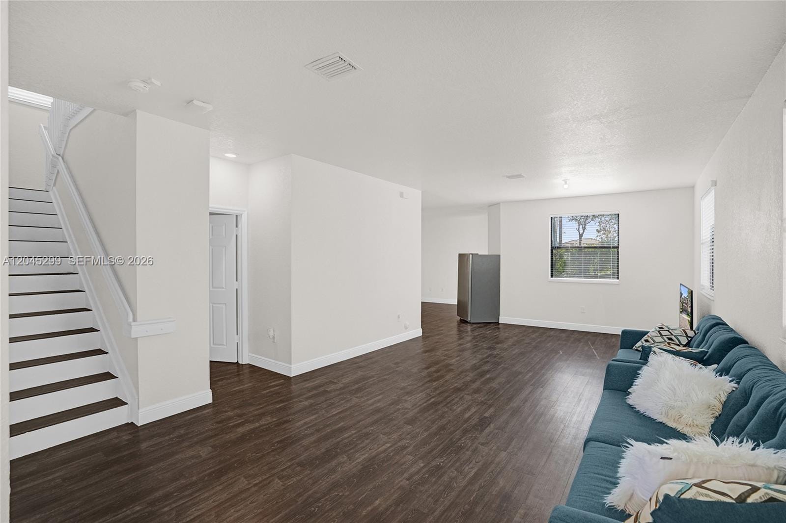2502 NE 1st Street 0 — photo 3