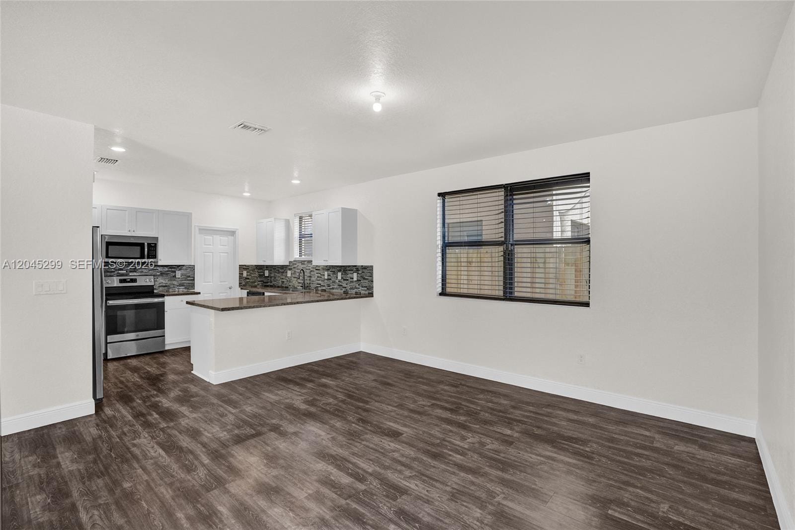 2502 NE 1st Street 0 — photo 7