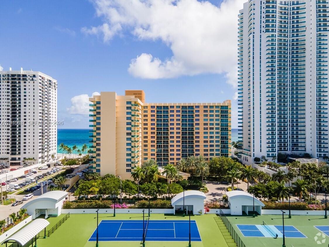 2501 S Ocean Drive 438 — photo 2