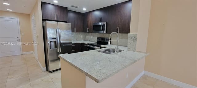 10 Aragon Avenue 901, Coral Gables, FL 33134