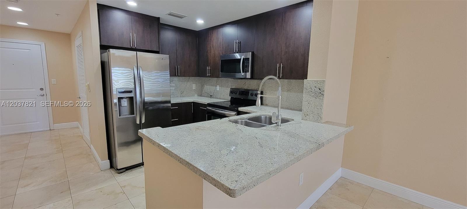 10 Aragon Avenue 901, Coral Gables, FL 33134
