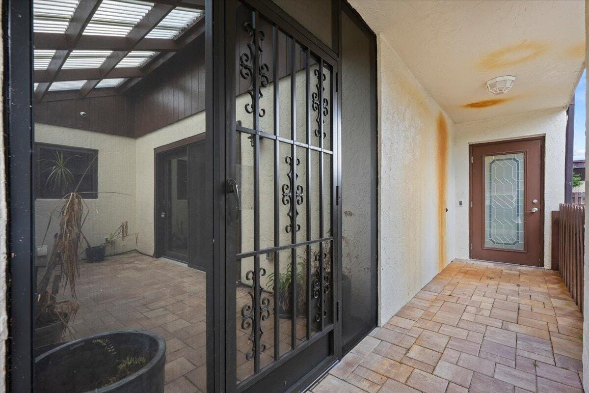 6774 Wheaton Lane, Lake Worth, FL 33467 photo 3