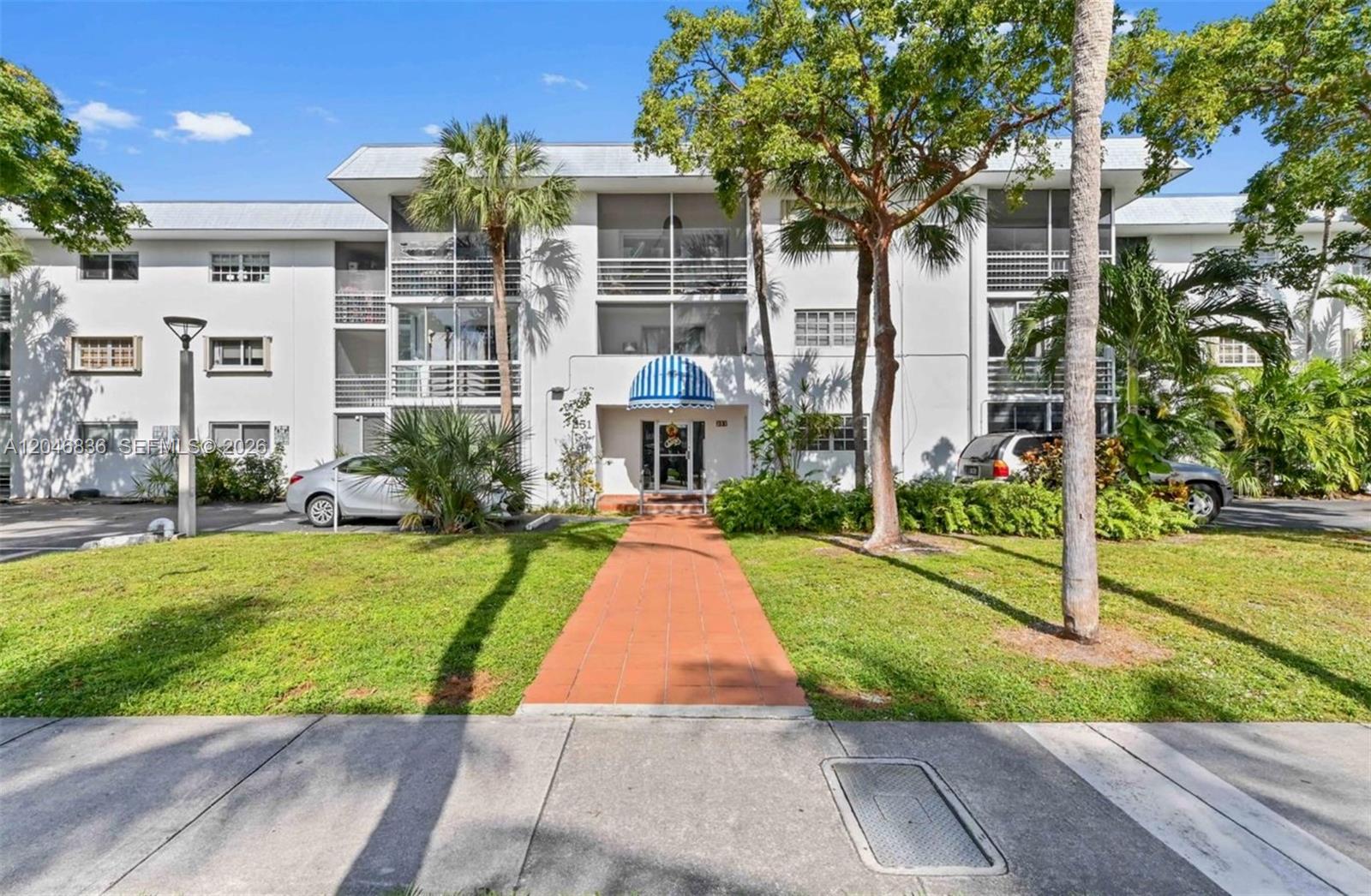 251 Galen Drive 302, Key Biscayne, FL 33149