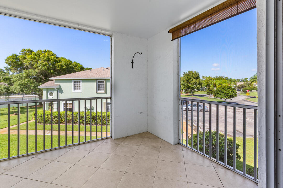 2127 SE Wild Meadow Circle, Port St. Lucie, FL 34952 photo 25