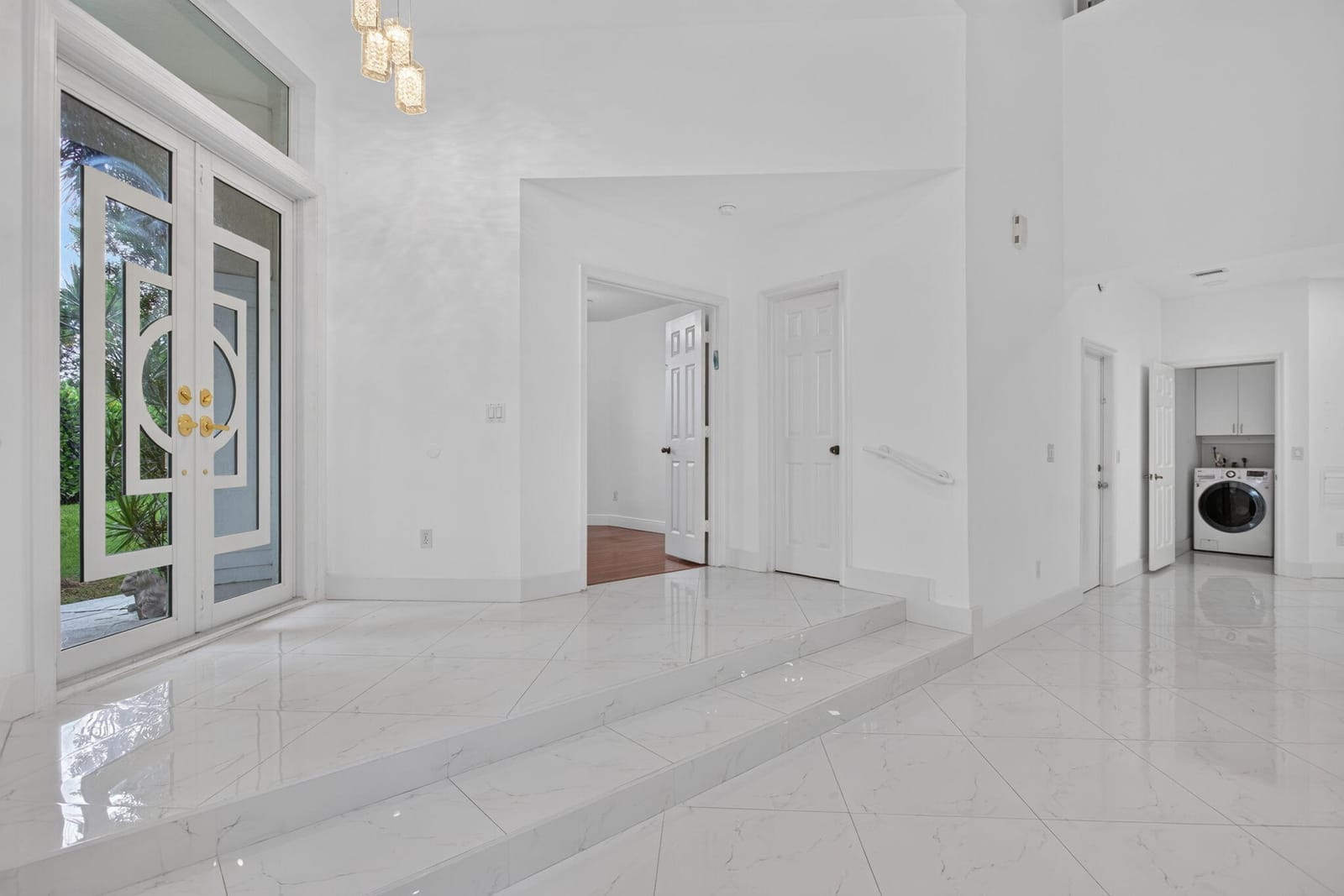 7087 NW 78th Place — photo 3