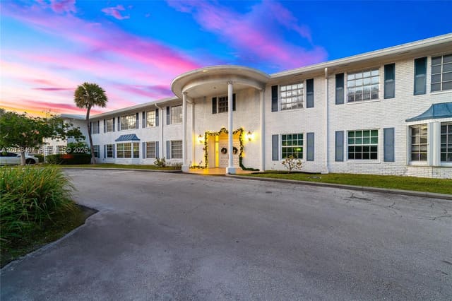 2201 NE 66th Street 1323, Imperial Point Colonnades, Fort Lauderdale, FL