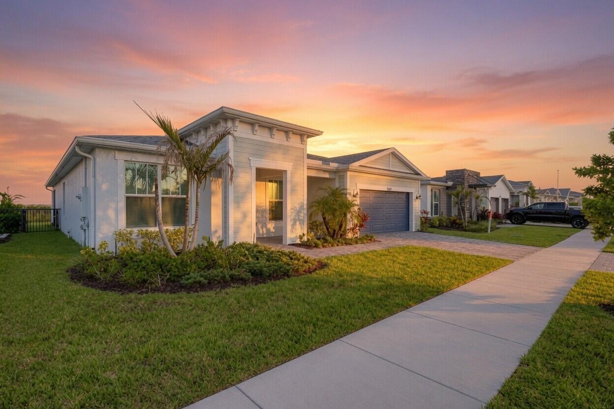 13621 SW Bally Drive, Port St. Lucie, FL 34987