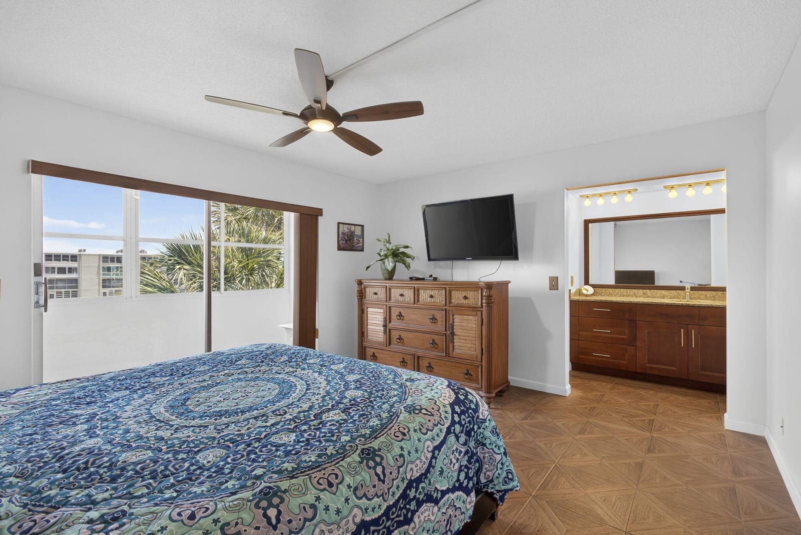 307 Wellington C — photo 11