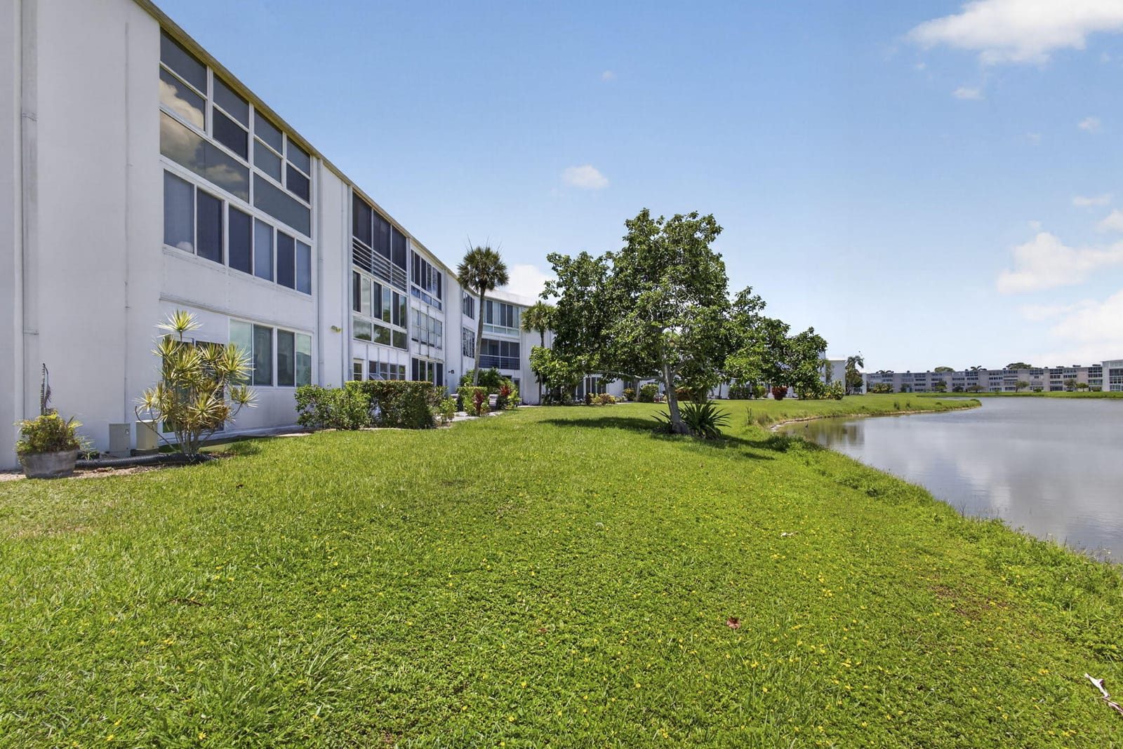 307 Wellington C, West Palm Beach, FL 33417 photo 18