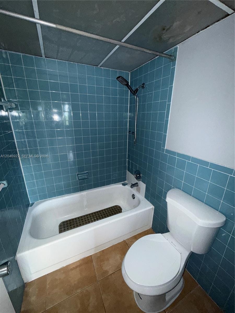 6960 Miami Gardens Drive 2-431A, Hialeah, FL 33015 photo 10