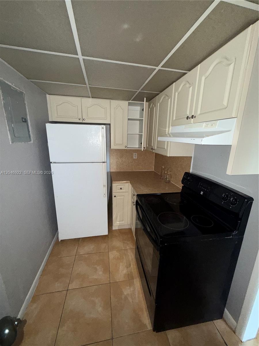 6960 Miami Gardens Drive 2431A, Hialeah, FL 33015