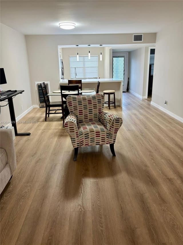 800 SW 125th Way 207O, Pembroke Pines, FL 33027