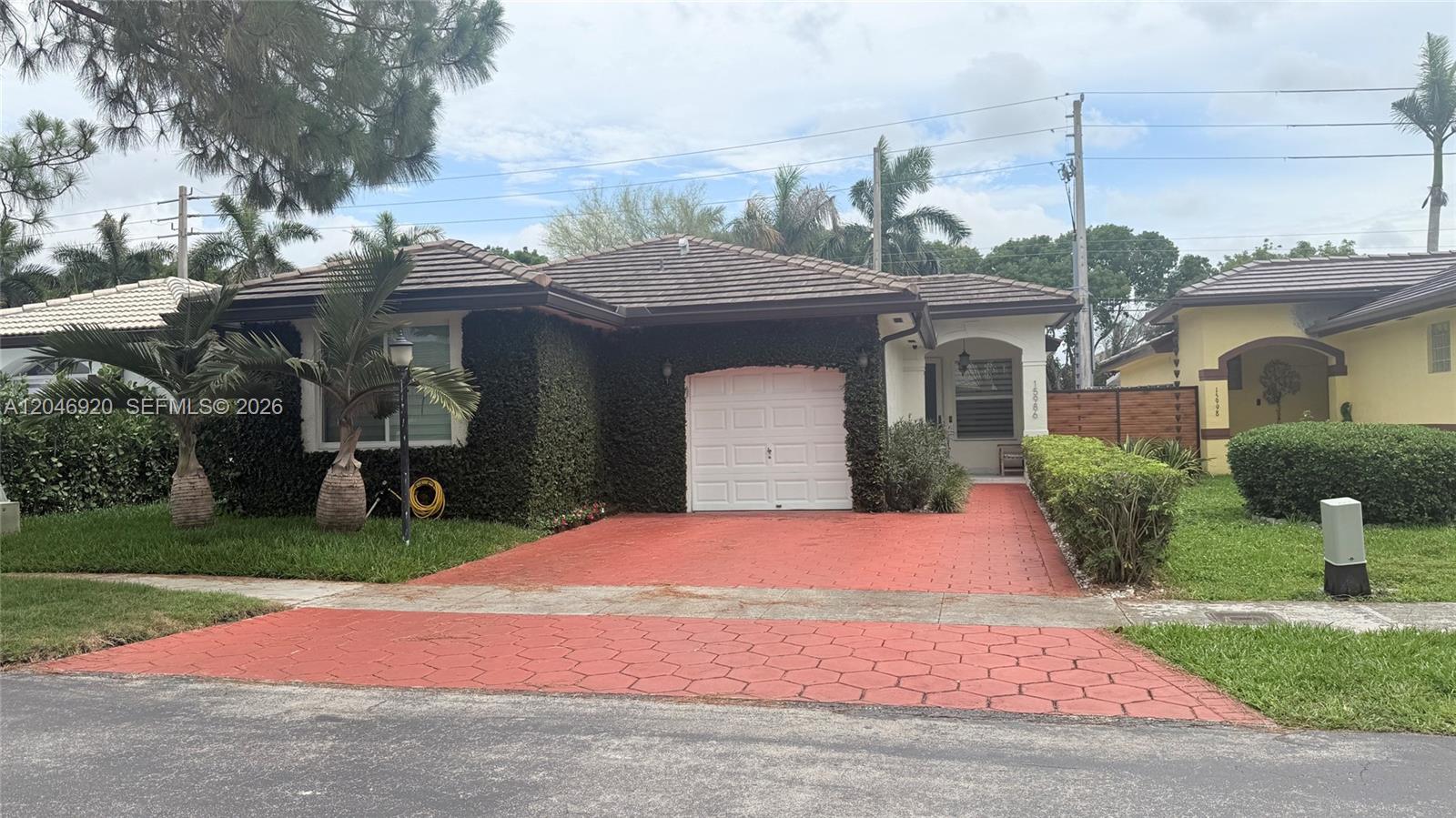 15986 SW 71st Terrace, Miami, FL 33193