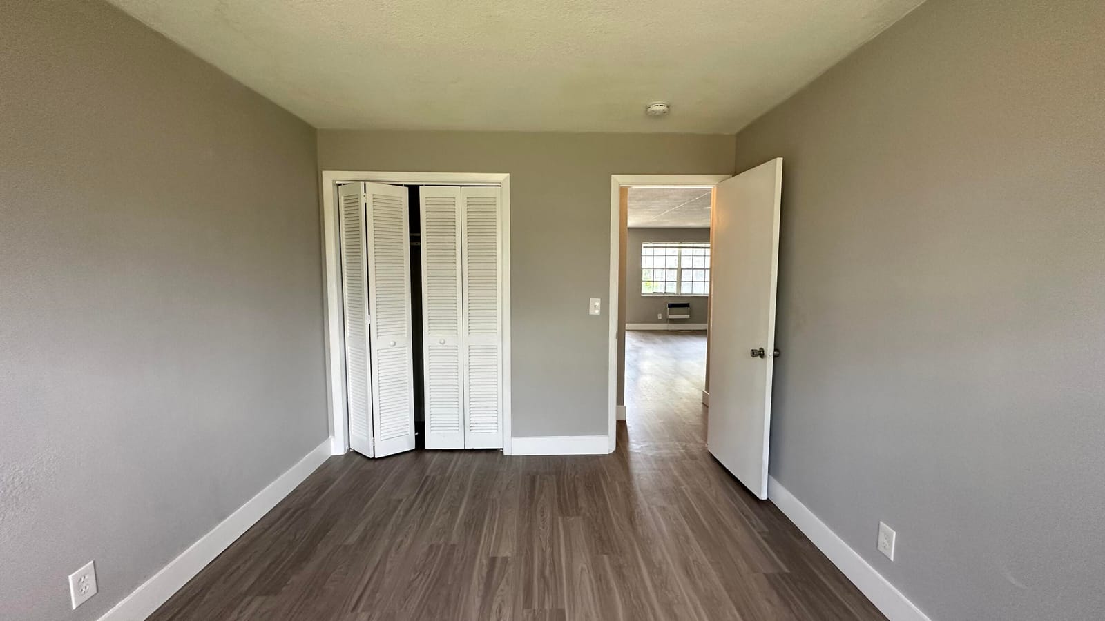 105 NE 6th Avenue — photo 11