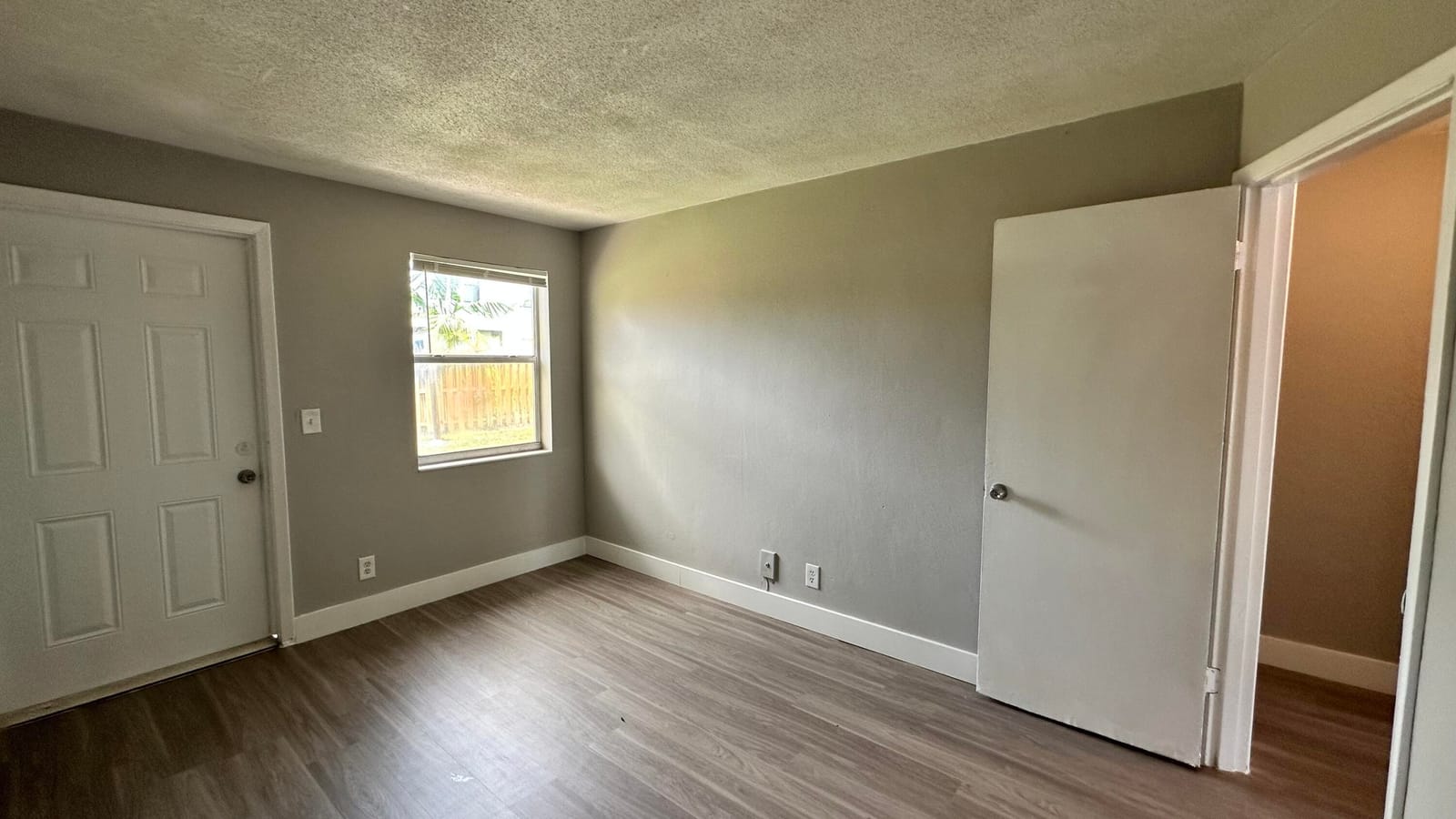 105 NE 6th Avenue — photo 12