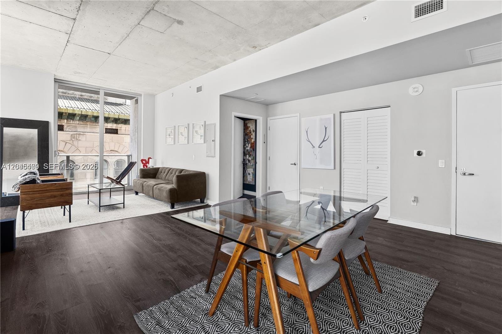 151 SE 1st Street 1402, Miami, FL 33131 photo 5