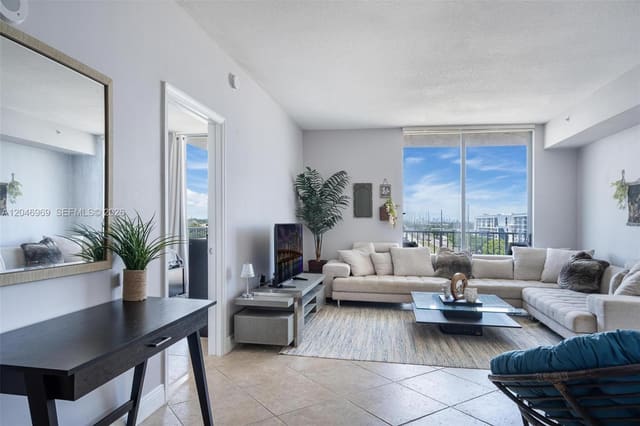 140 S Dixie Highway 609, Hollywood Station Res, Hollywood, FL