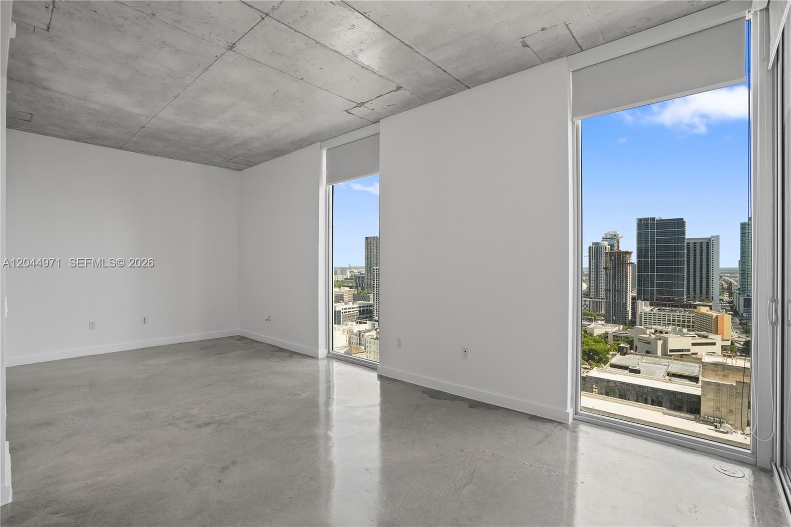 151 SE 1st Street PH04, Miami, FL 33131 photo 12