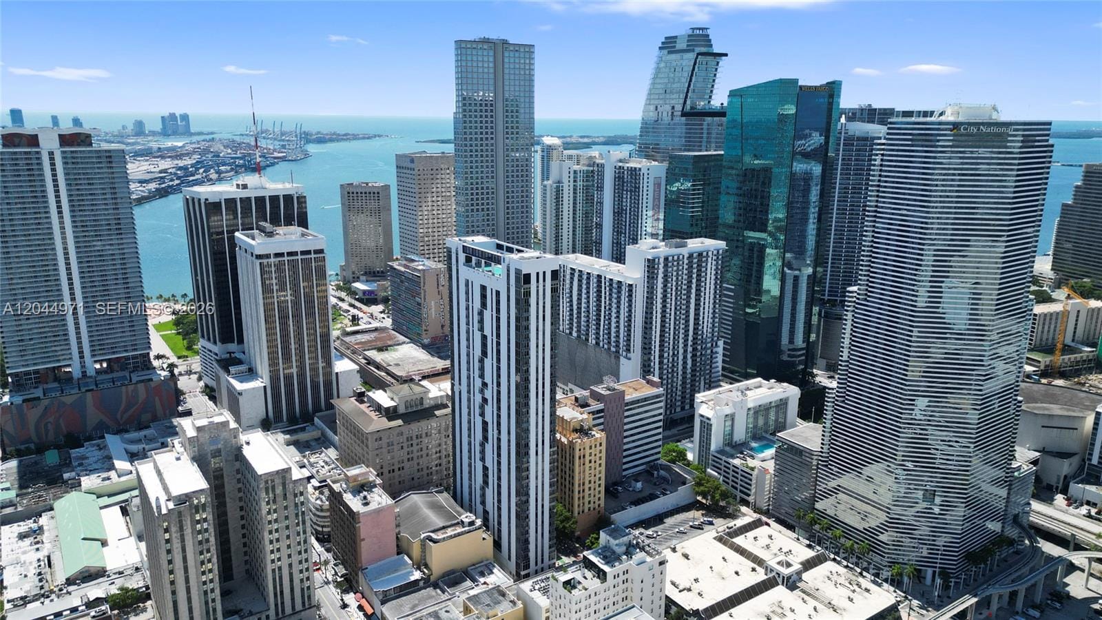151 SE 1st Street PH04, Miami, FL 33131 photo 26