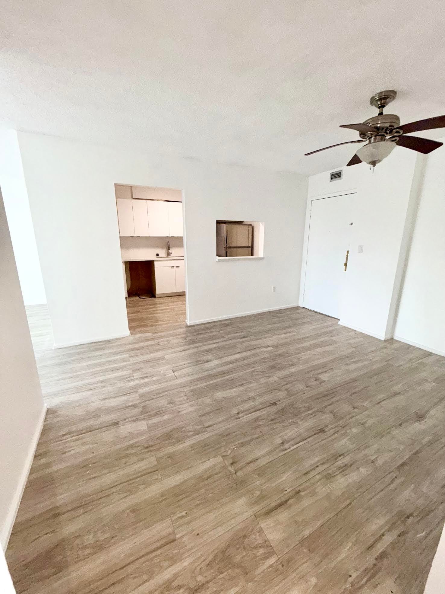 12500 NE 15th Avenue 516 — photo 7