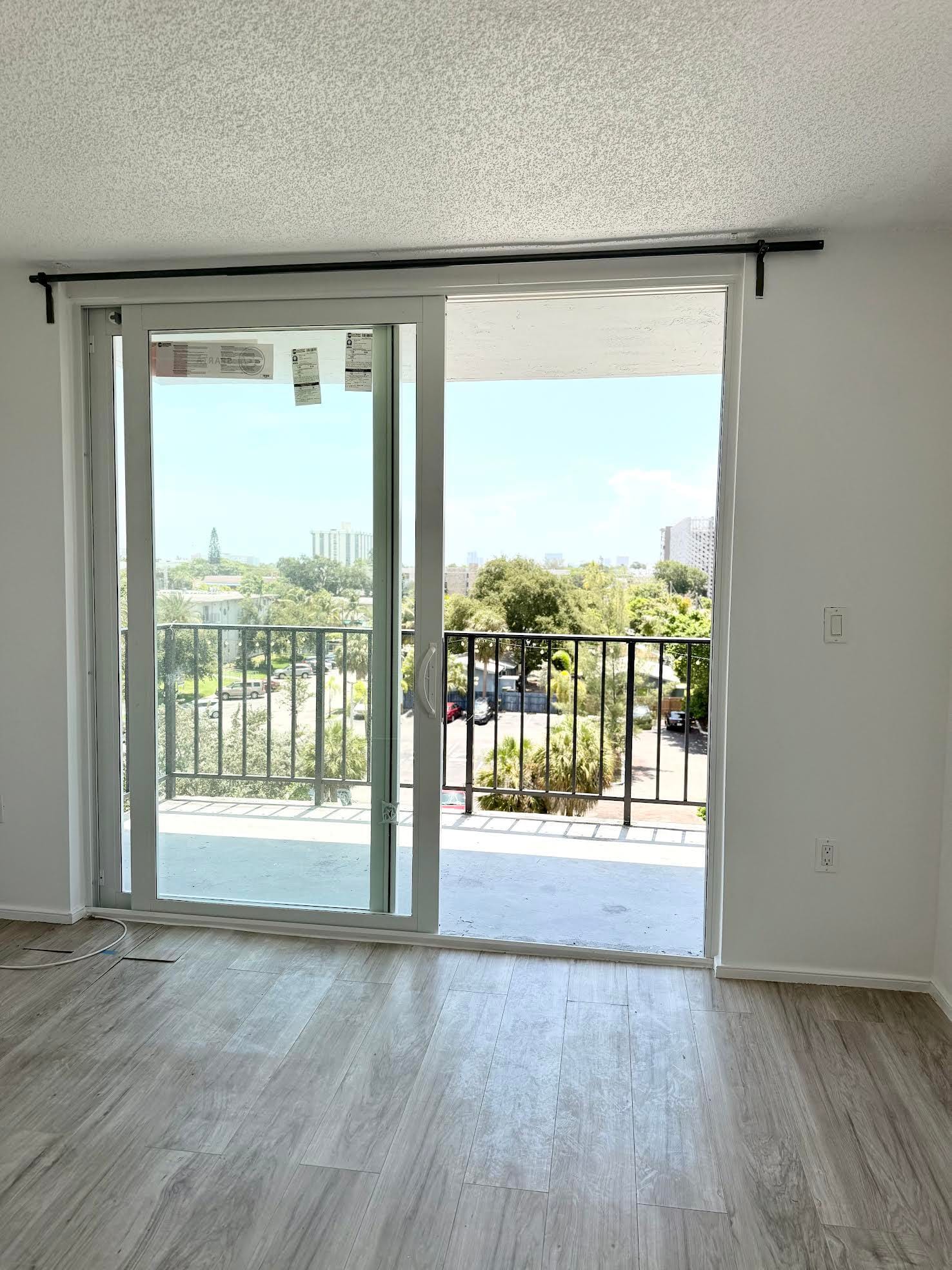 12500 NE 15th Avenue 516 — photo 5
