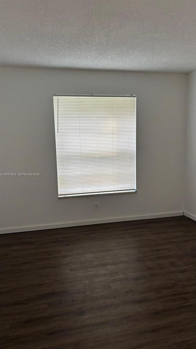 411 Executive Center Drive 203 — photo 3