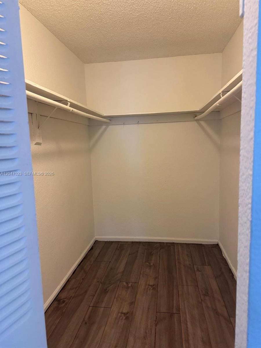411 Executive Center Drive 203 — photo 8
