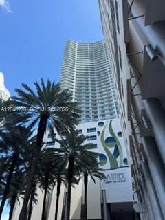 185 SW 7th Street 3009, Miami, FL 33130