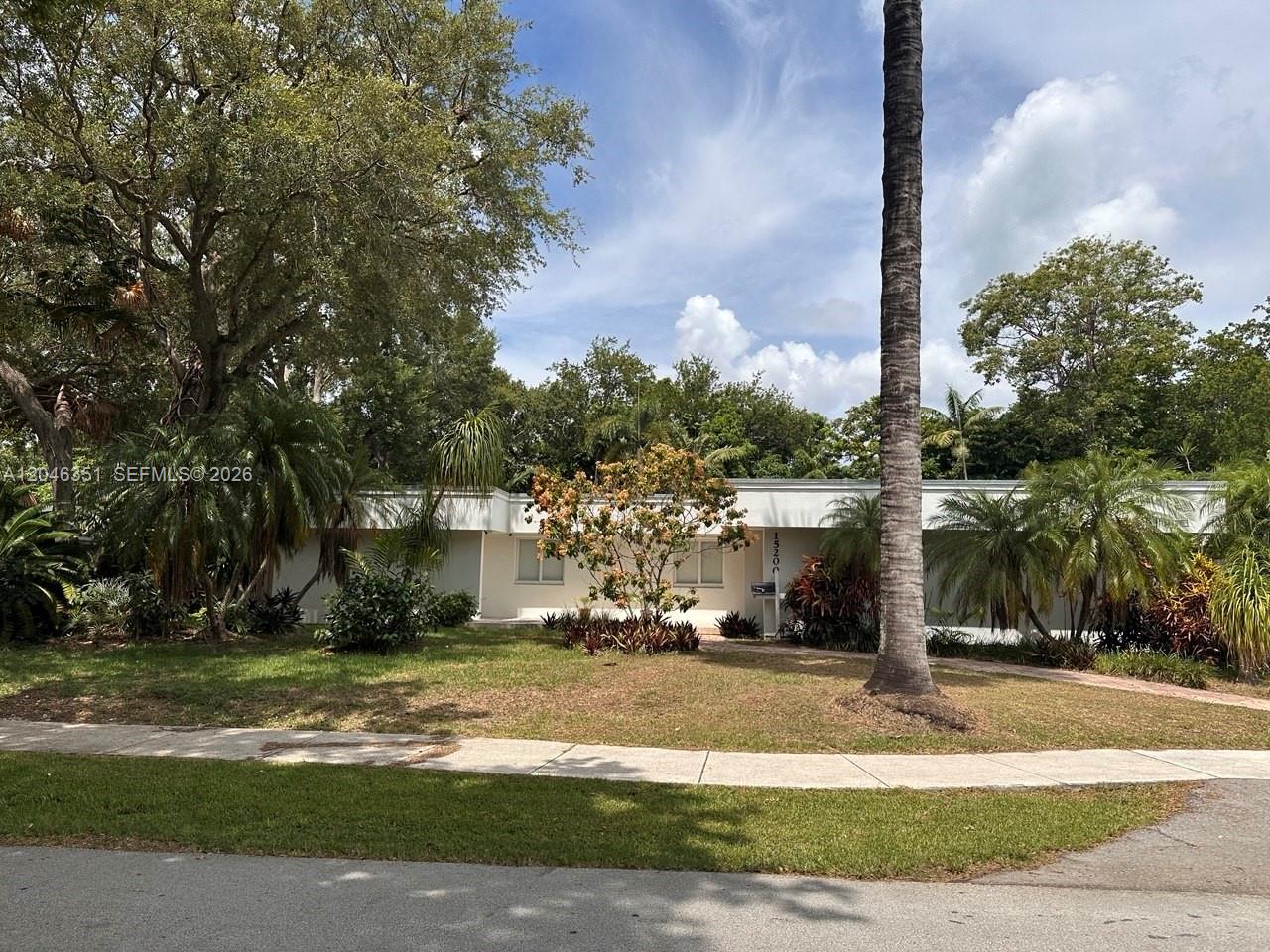 15200 SW 81st Avenue, Palmetto Bay, FL 33157