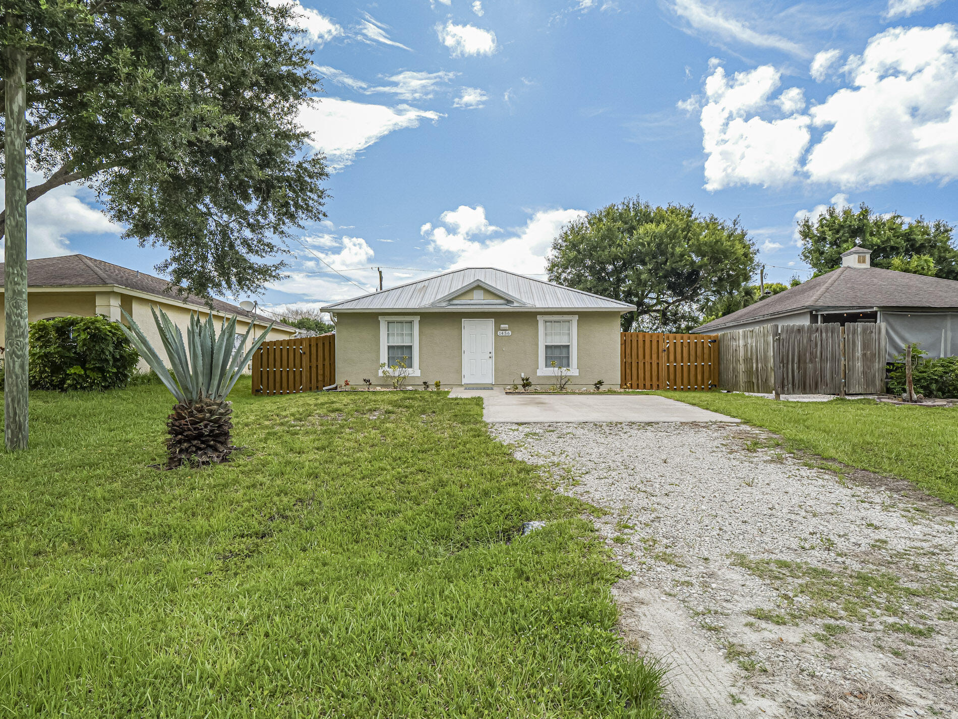 1456 25th Court SW, Vero Beach, FL 32962