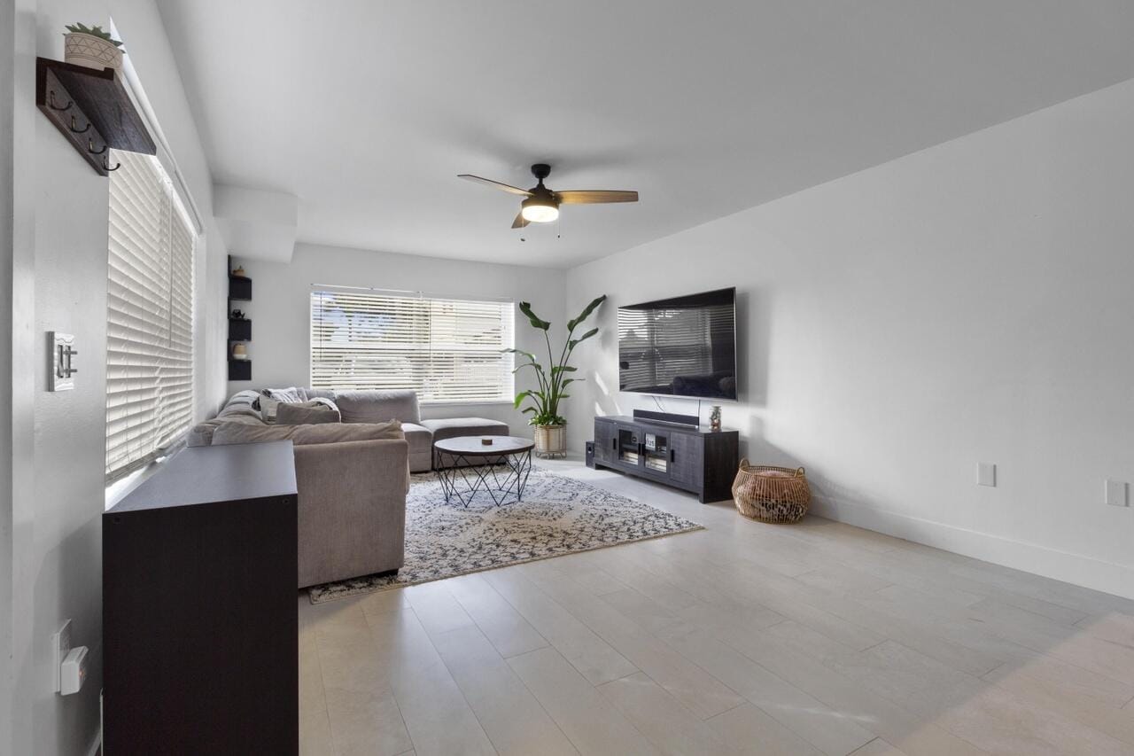 18 Amherst Court D, Royal Palm Beach, FL 33411 photo 4