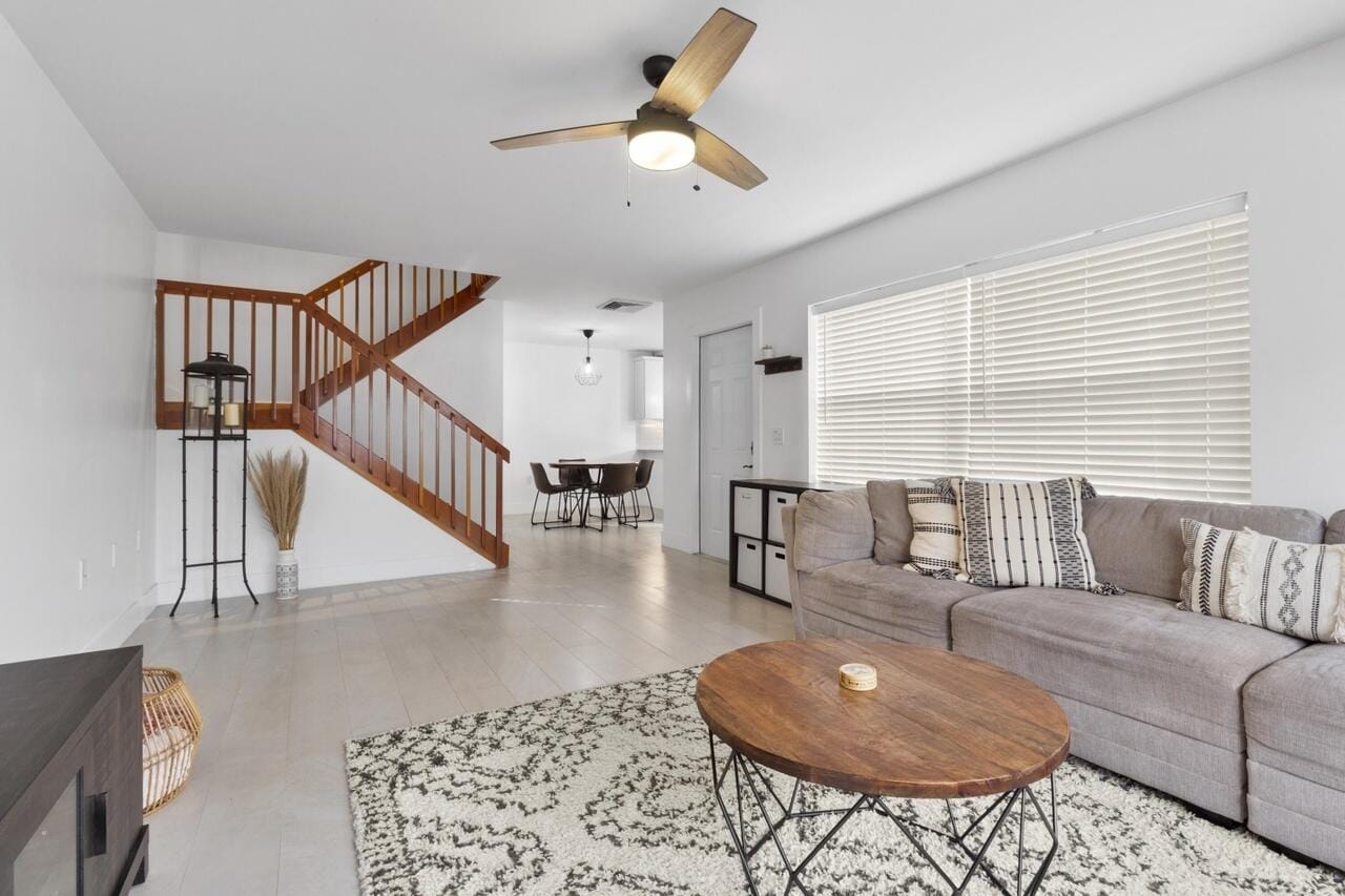 18 Amherst Court D, Royal Palm Beach, FL 33411 photo 5