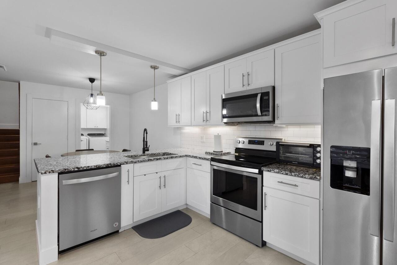 18 Amherst Court D, Royal Palm Beach, FL 33411 photo 9