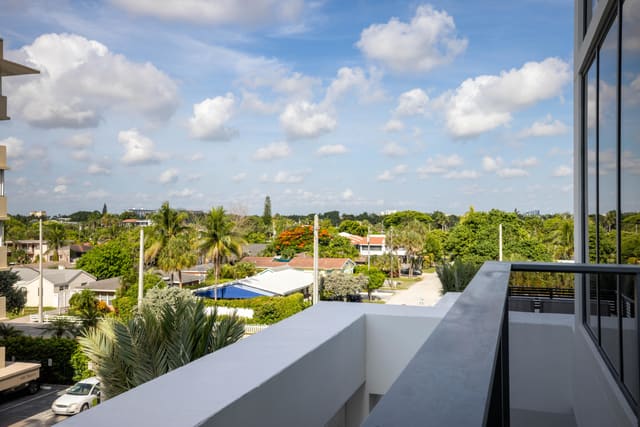 305 Briny Avenue 301, Pompano Beach, FL 33062