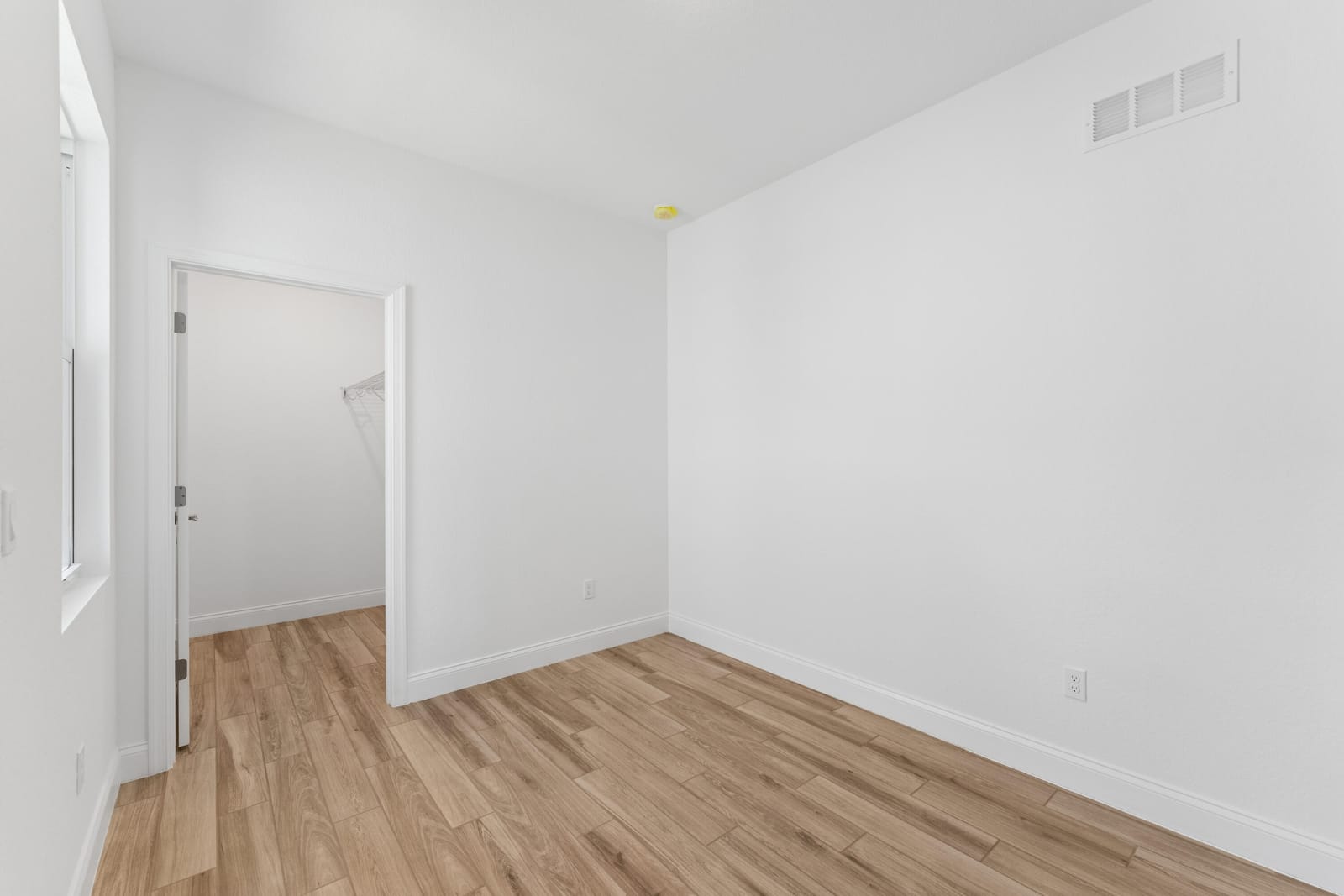 6172 NW Tuckaway Avenue — photo 3