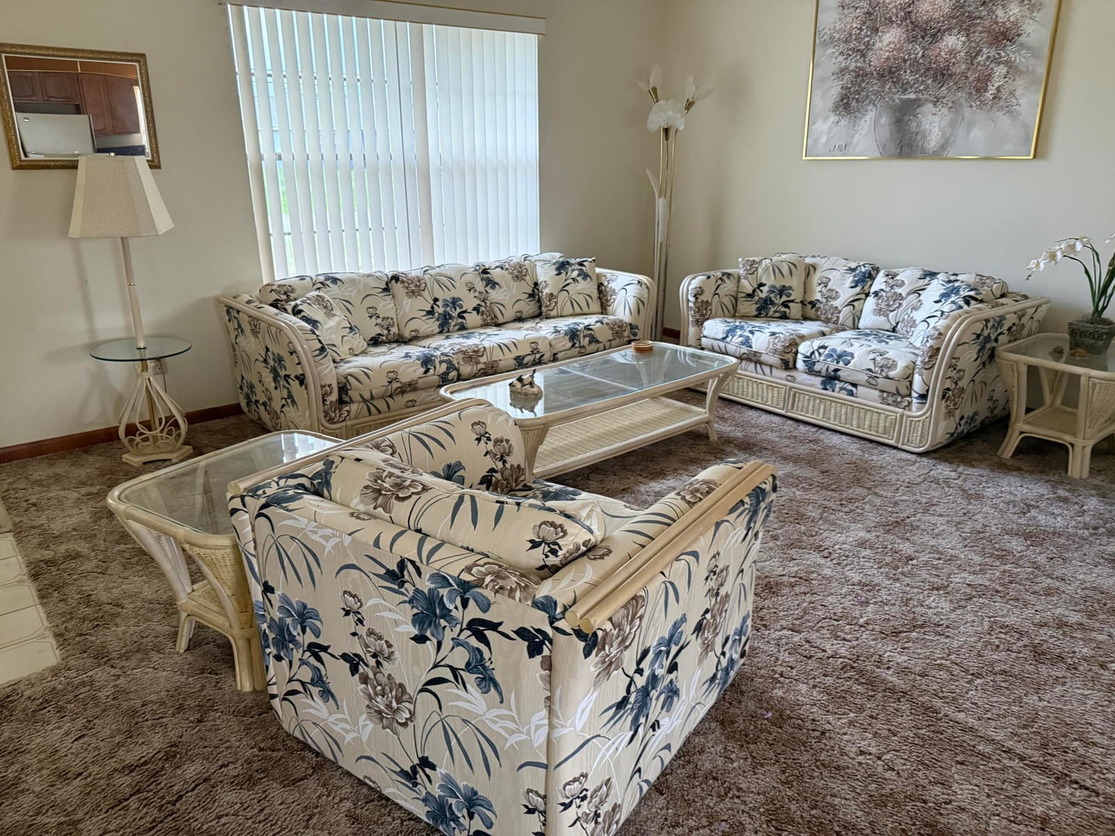 529 SW Violet Avenue — photo 4