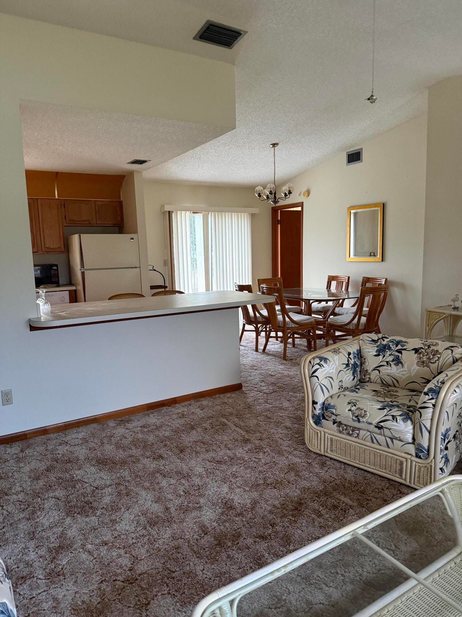 529 SW Violet Avenue — photo 10