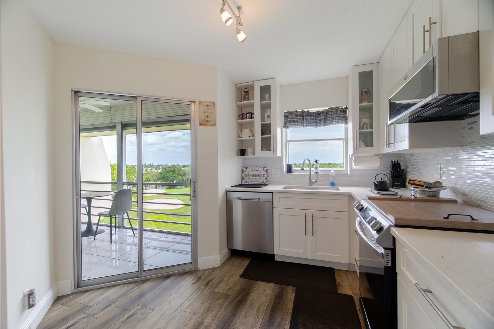 3959 Via Poinciana Drive 602, Lake Worth, FL 33467 photo 14