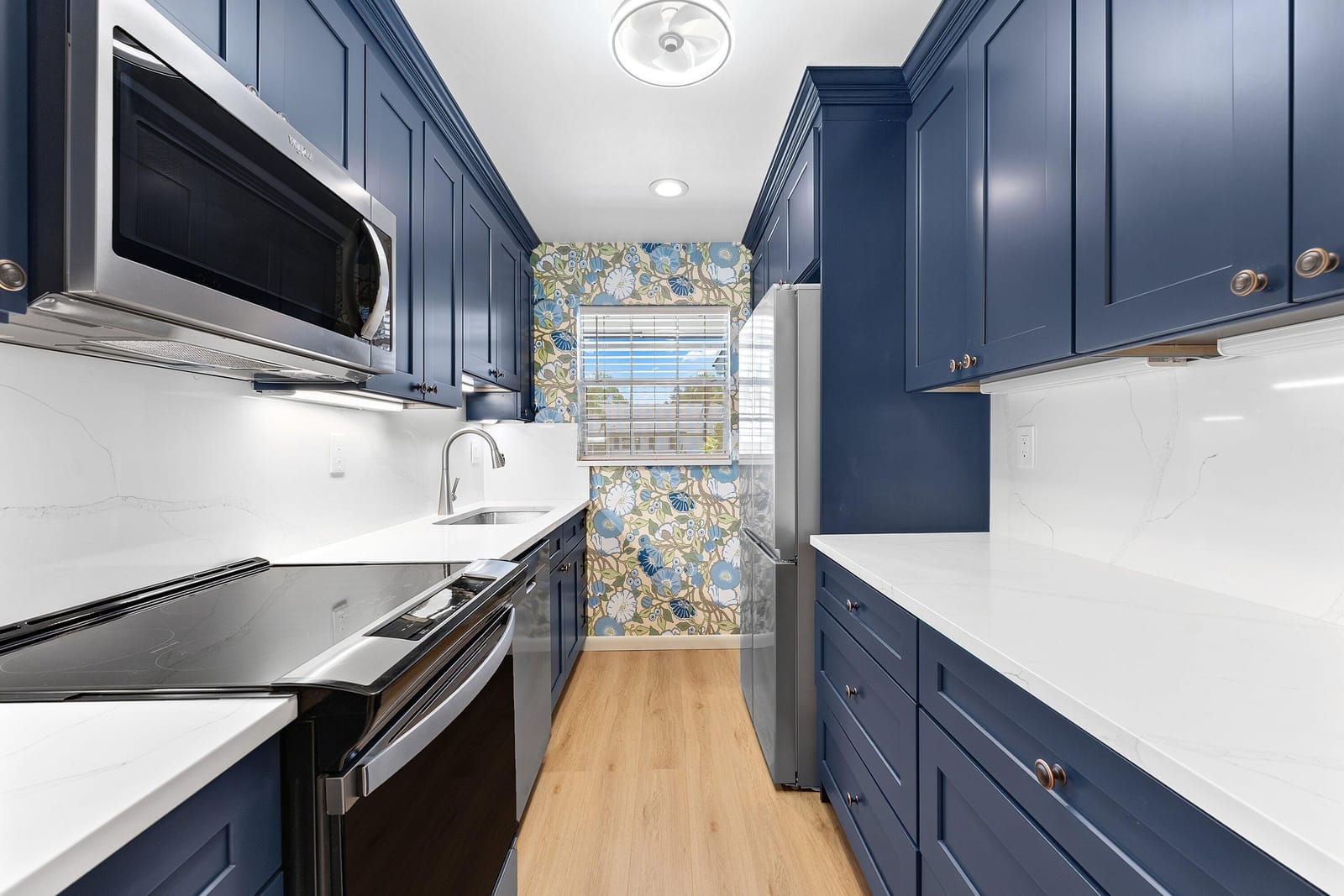 1210 S Drive Circle D — photo 3