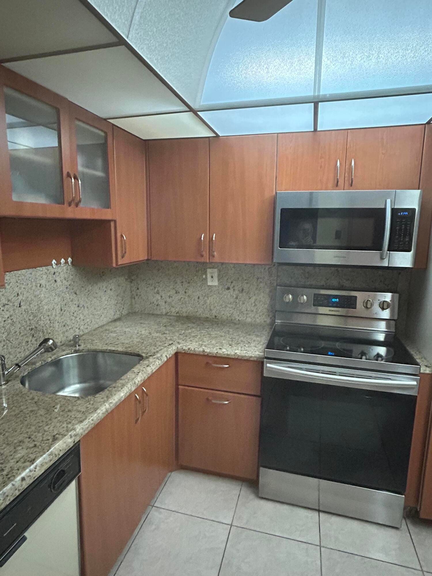 1833 S Ocean Drive 205, Hallandale Beach, FL 33009 photo 2