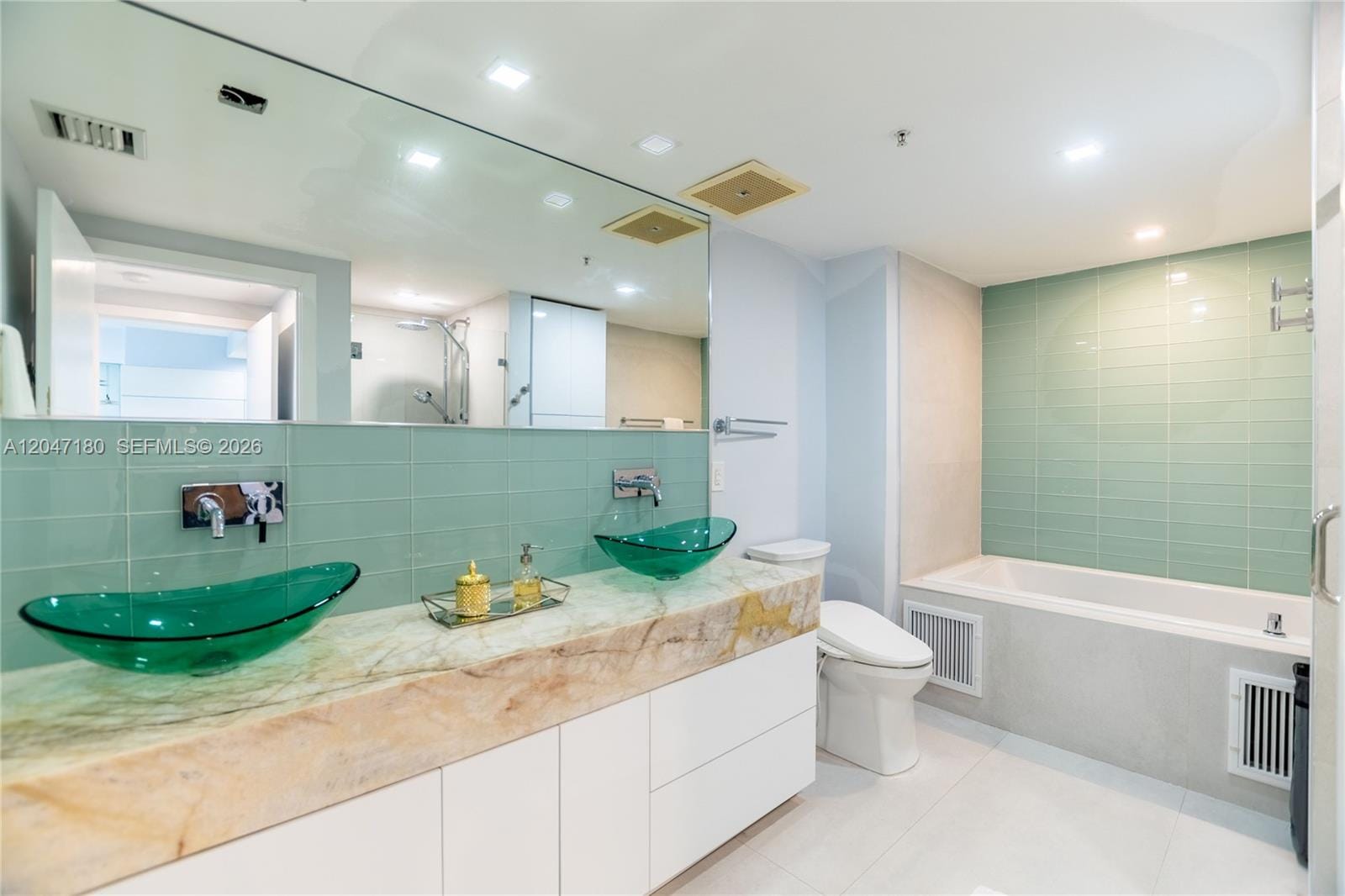 17375 Collins Avenue 1206, Sunny Isles Beach, FL 33160 photo 24