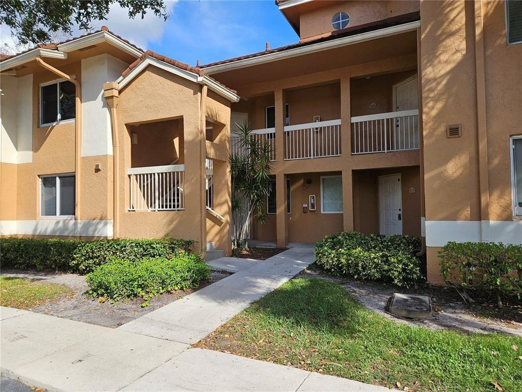 786 NW 92nd Avenue, Plantation, FL 33324