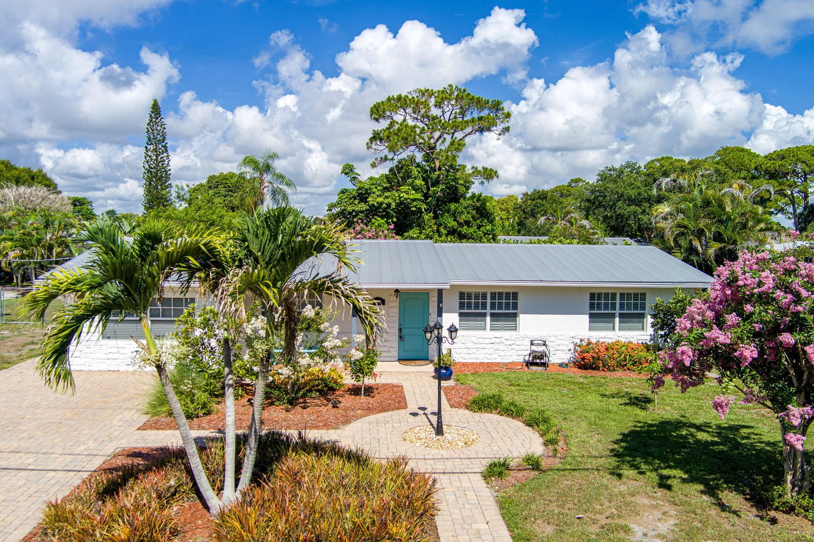 1252 SE Madison Avenue, Stuart, FL 34996 photo 1