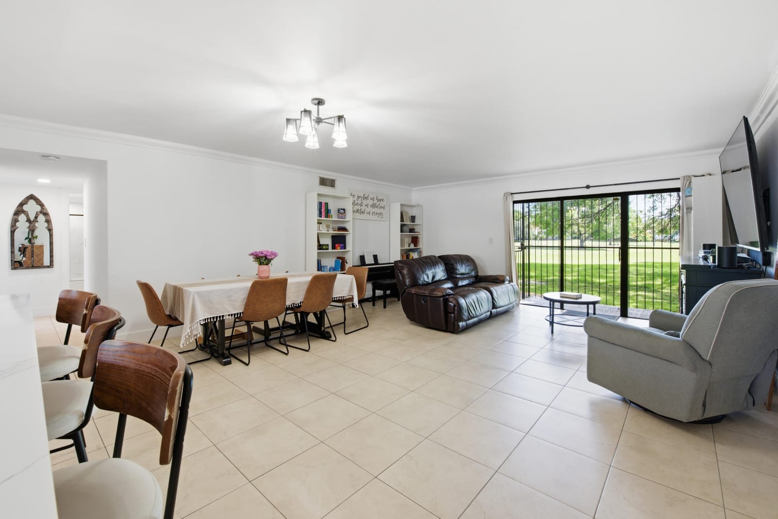 371 W Park Drive 1-17, Miami, FL 33172 photo 17