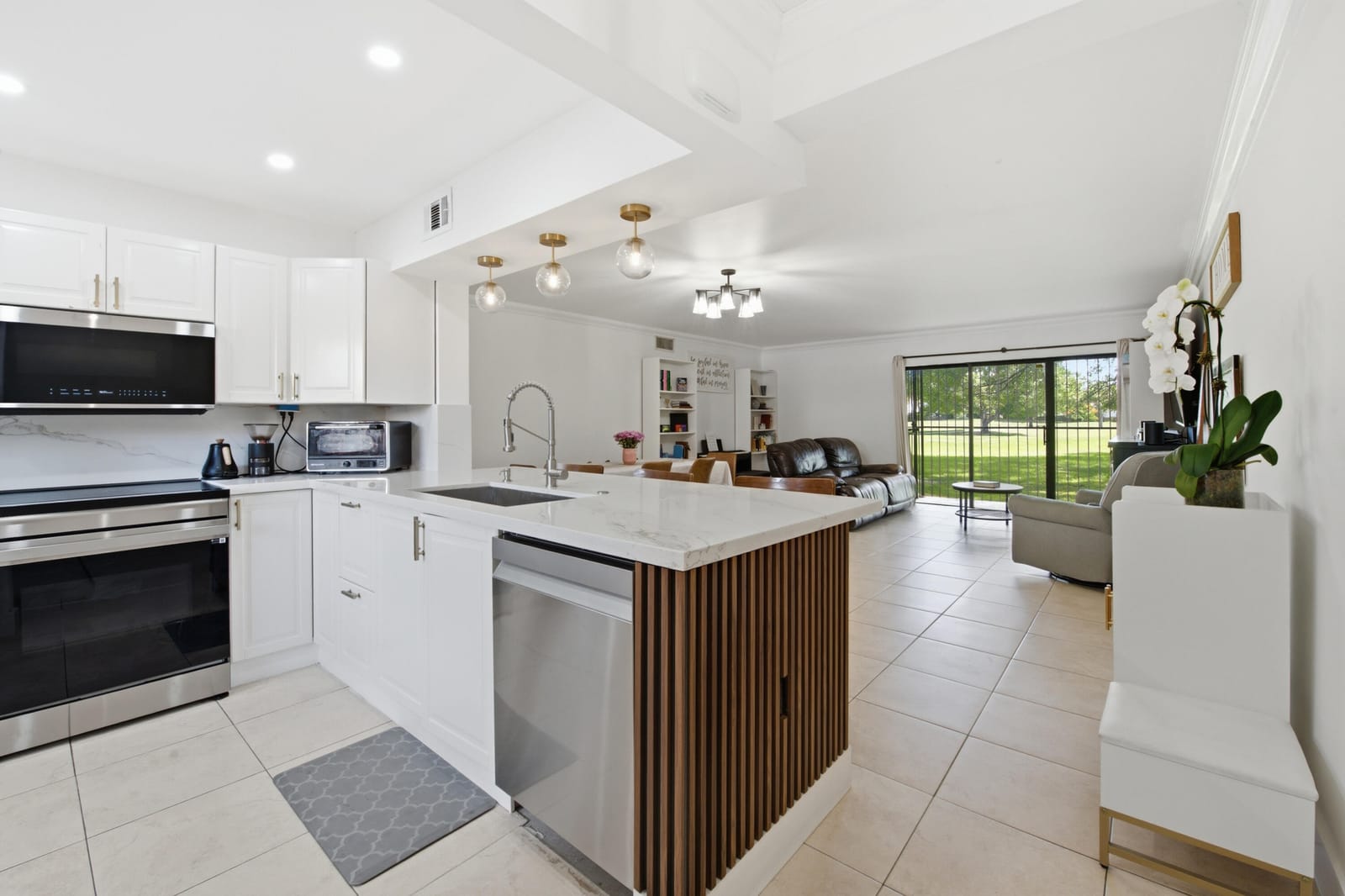 371 W Park Drive 1-17, Miami, FL 33172 photo 21