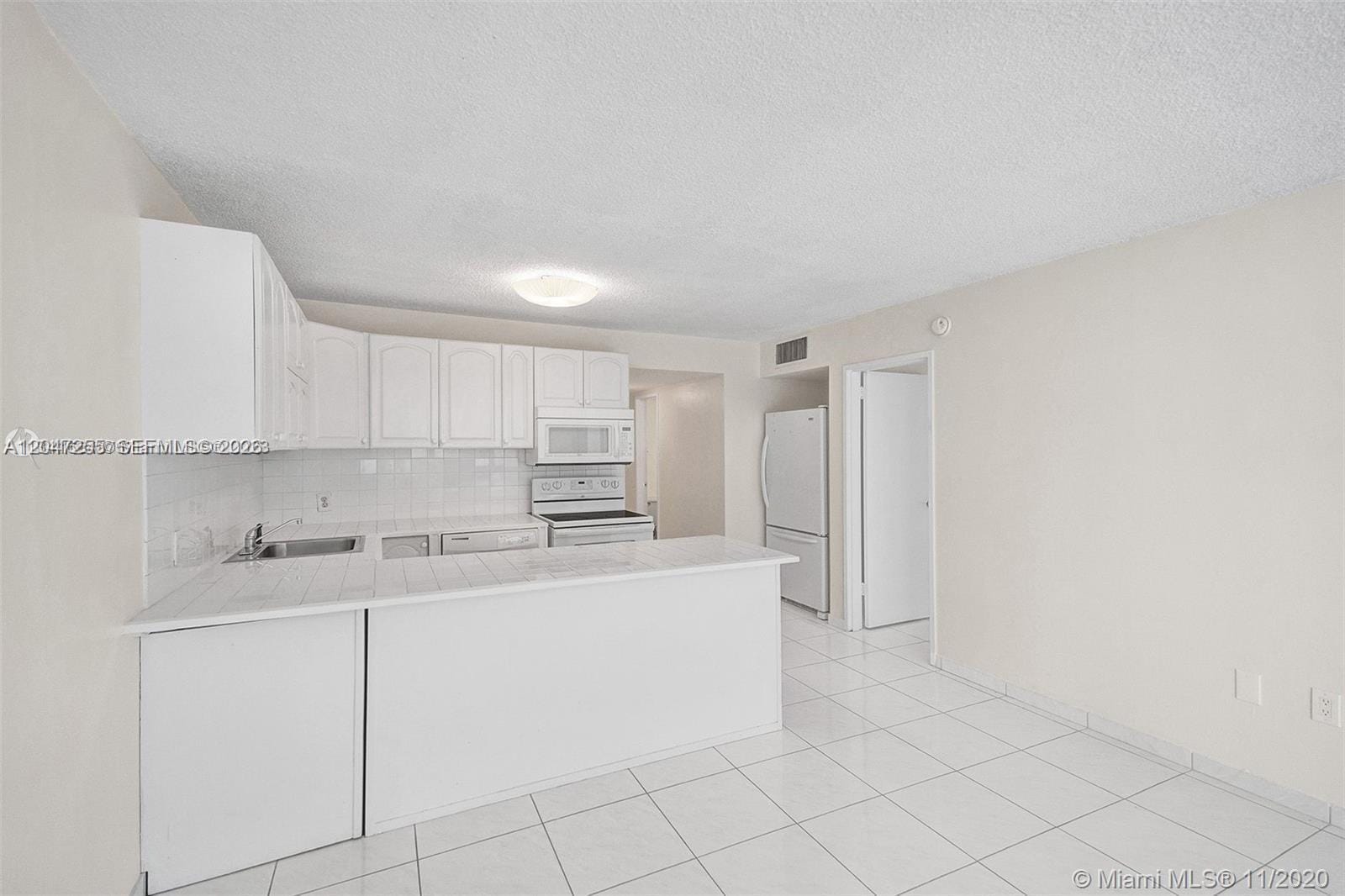 1228 West Avenue 613, Miami Beach, FL 33139 photo 9
